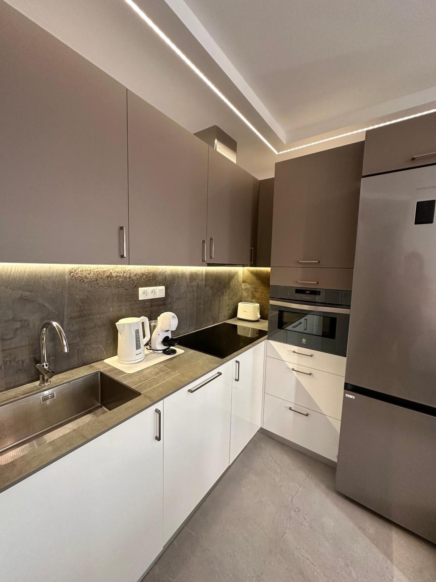 Sunset Apartment 2 & Heated Pool Los Cristianos  Exterior photo
