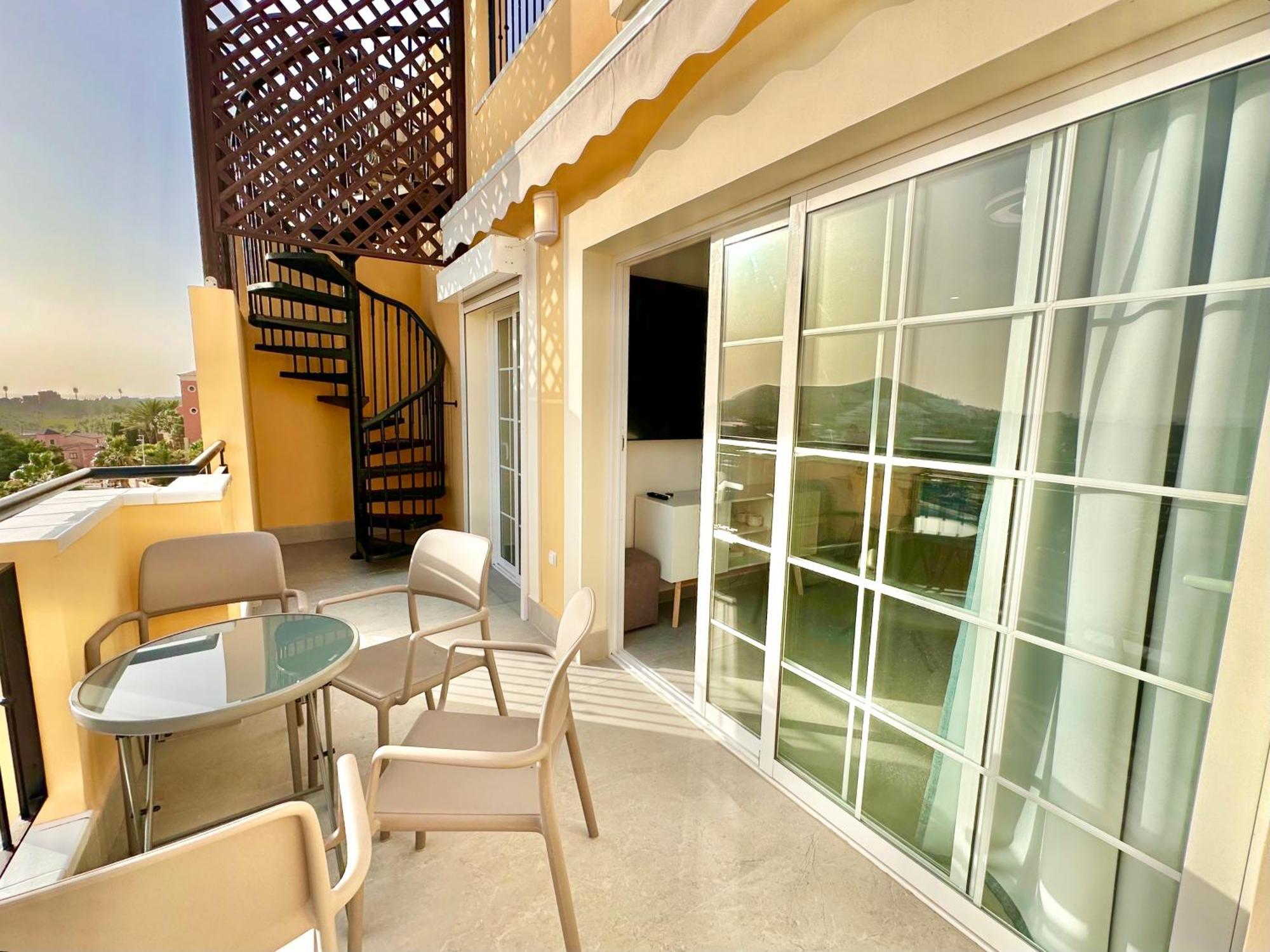 Sunset Apartment 2 & Heated Pool Los Cristianos  Exterior photo