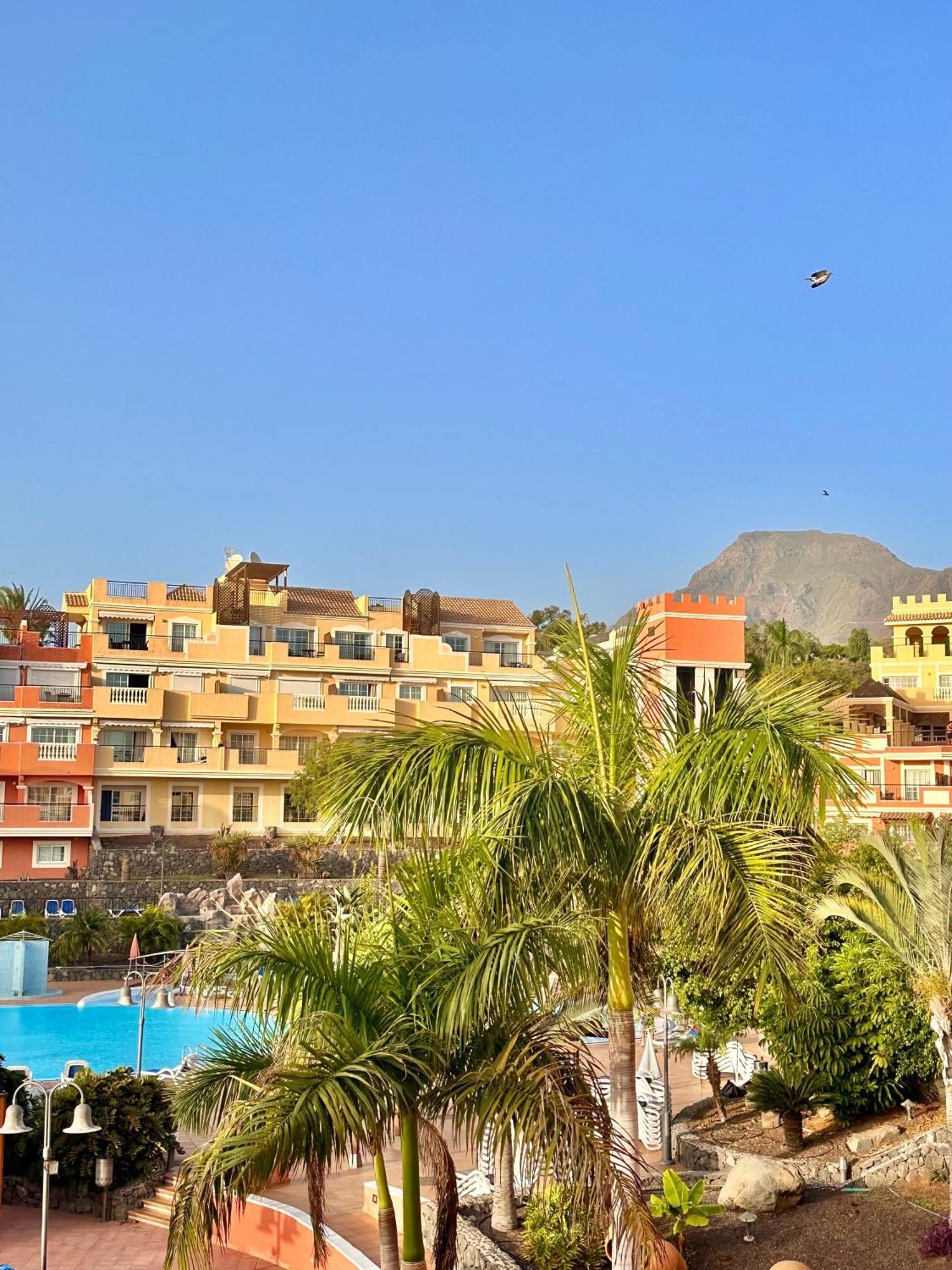 Sunset Apartment 2 & Heated Pool Los Cristianos  Exterior photo