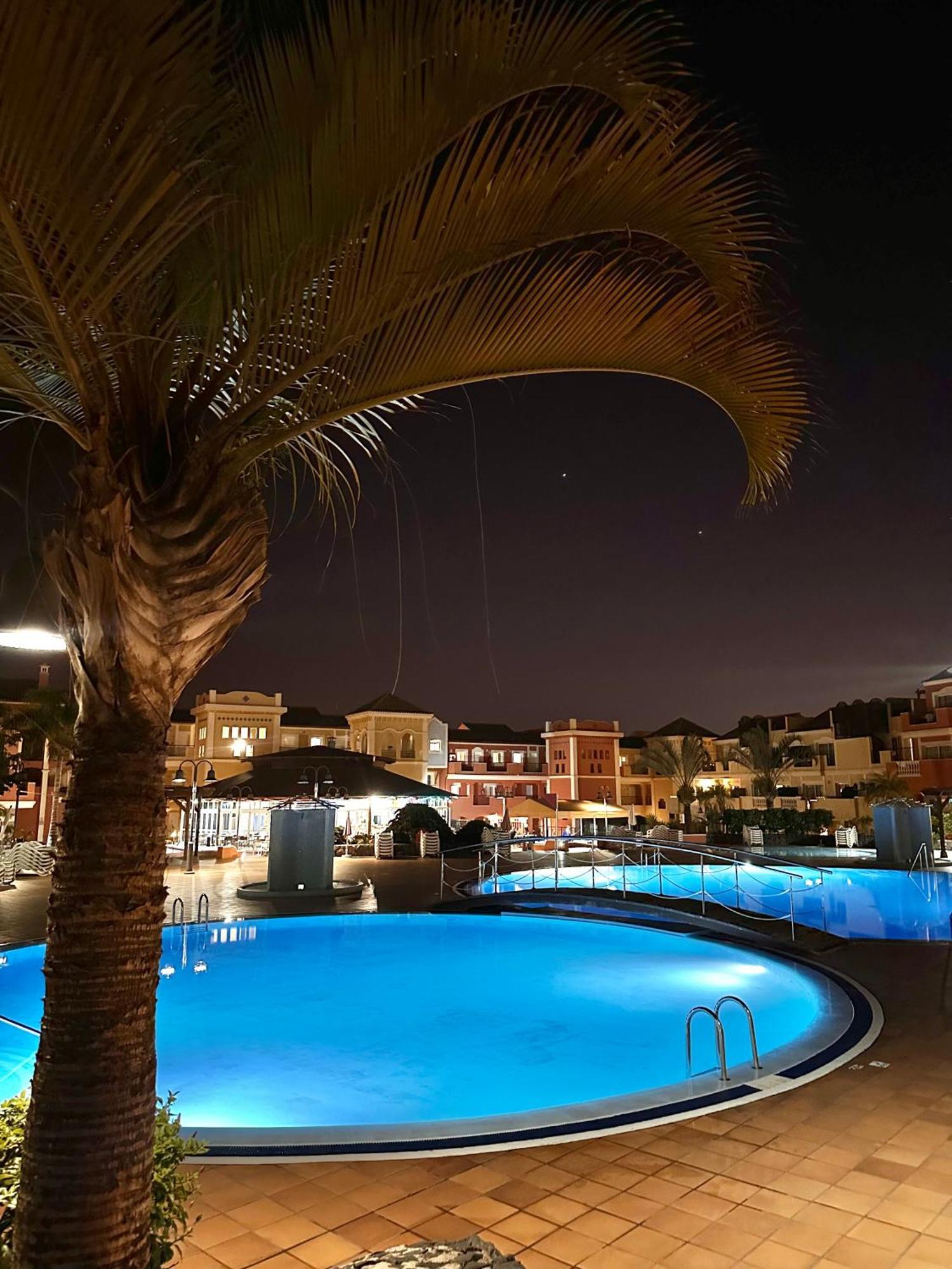 Sunset Apartment 2 & Heated Pool Los Cristianos  Exterior photo